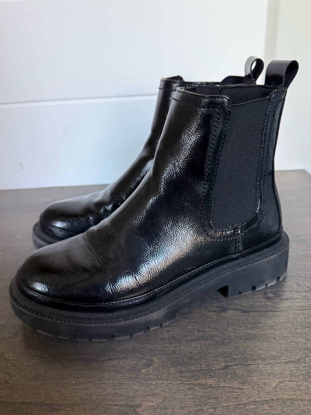 Zara girls patent boots size33